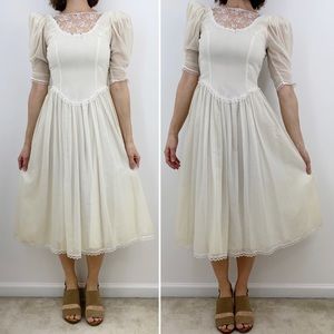 Vintage Gunne Sax White Edwardian Puff Shoulder Corset Bodice Lace Midi dress